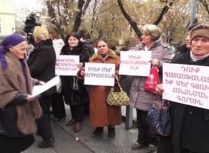 25 лет назад насильно перемещенным арцвашенцам сегодня не разрешили войти в Ереван