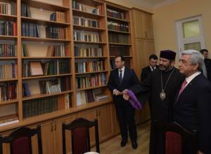 Серж Саргсян посетил научно-культурный центр “Дом Ованнеса Туманяна”