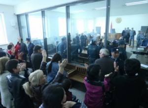 Tense situation at court session