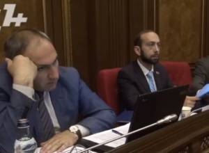 Yelk waits for other political forces