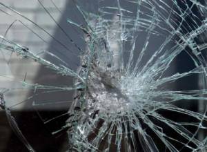 «КамАЗ» сьехал с проезжей части и скатился в ущелье