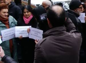 Сторонники группировки “Сасна црер” перекрыли проспект Маштоца, разочаровавшись в Обмудсмене