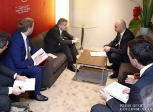 Премьер РА встретился с президентом Швейцарии
