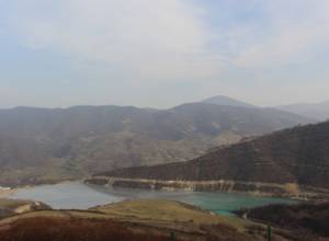 Պատգամավորները նկարահանել են Այրումի պոչամբարից Դեբեդ լցվող թունավոր թափոնները. econews.am