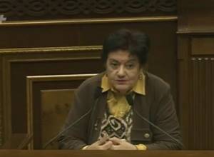 «Бизнес оказывает давление на лаборатории, изучающие ГМО»