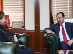 Вигена Саргсяна принял посол Ливана в Армении