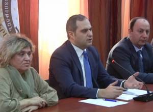 Адвокаты могут объявить бессрочную забастовку