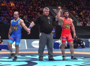 Կարապետ Չալյանը Արսեն Ջուլֆալակյանին զրկեց մեդալից