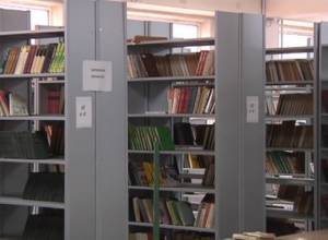 Մեկի համար սանրվածքն է կարեւոր, մյուսի համար՝   տեսողությունը․  ուսանողներն  առաջարկում են բացել գրադարանները