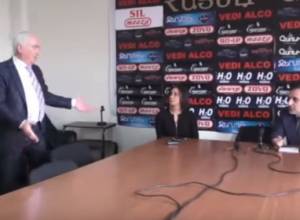 «В 96-м Вы сбежали, а меня избивали»: конфликт во время  пресс-конференции