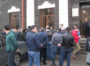 Շիրակի մարզի ստոմատոլոգներին սպառնացել ու ահաբեկել են․ ակցիա. Առավոտ