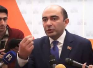 Disagreements concerning fight against Serzh Sargsyan's office in Yelk