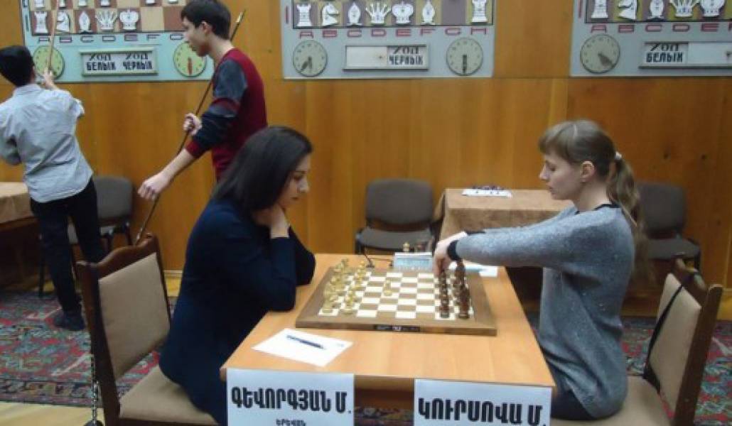 a1chess-woman-31.03..