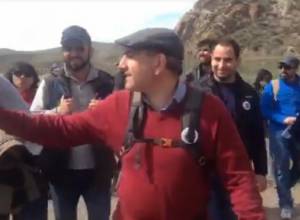 Nikol Pashinyan reaches Shenavan by walking