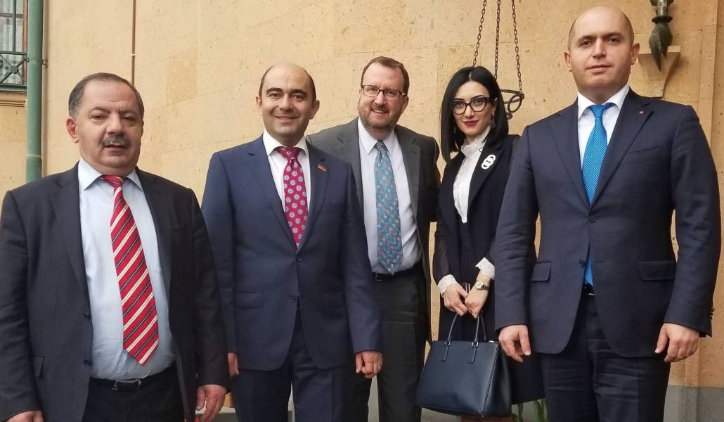 29982939_10156233110882673_40g6818393857003410_o