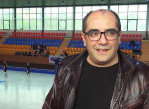 Ինչո՞ւ Հրաչյա Ռոստոմյանը հիշեց իր նախկին մասնագիտությունը