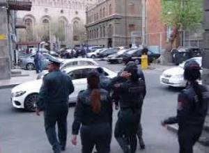 Началось заседание ГО РПА: Полицейские машины поблизости