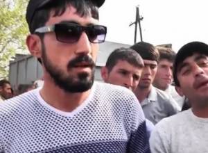 Водители перекрыли дорогу