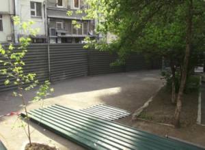 Что бы сделал мэр, если б он был жителем этого здания: Тревожный звонок