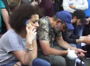 LIVE: День 7-й: Участники шествия отдыхают в саду коммисаров