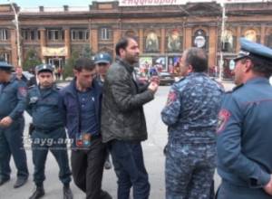 Clashes between police and demonstrators in Gyumri