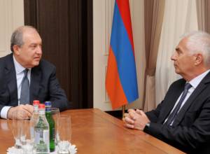Armenian President receives Piotr Świtalski