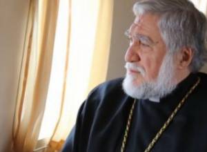 Aram I Catholicos is in Mother See of Holy Etchmiadzin