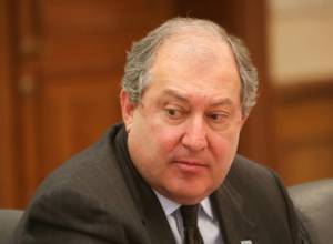 С сегодняшнего дня начинаю переговоры с парламентскими и внепарламентскими силами: президент РА