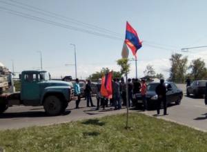 Дорога, обеспечивающая южный вьезд в Ереван, перекрыта