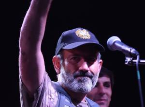 Никол Пашинян и Гагик Царукян встретились