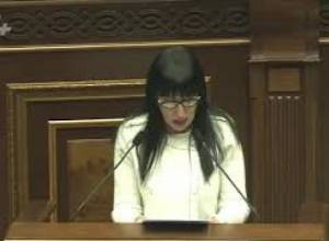 «От этих властей пахнет болотом и уже превращается в природную катастрофу»