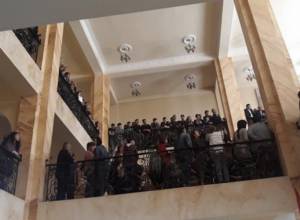 Protesters enter Gyumri City Hall building