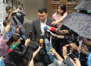 «Может будет 8, может 10, может 11»: Шармазанов