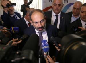 Первое интервью премьер-министра РА журналистам