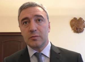 Губернатор Лори собирается подать в отставку: Свобода