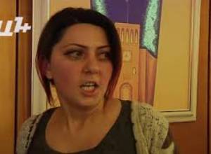 Զինկոմիսարիատի աշխատողները ցույց են անում