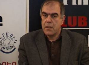 Министр здравоохранения посетил Гарегина Чугасзяна