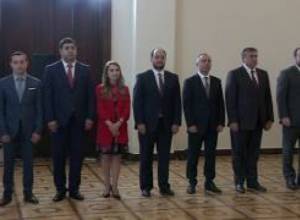 Կառավարությունը երդվեց