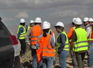 Сотрудники «Лидиан Армении» требуют открыть дорогу, чтобы они пошли на работу