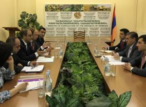 Обсуждались проблемы производства и экспорта местной сельскохозяйственной продукции