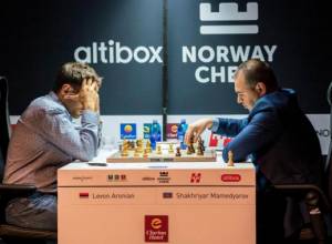 Լեվոն Արոնյանը հաղթեց Շահրիյար Մամեդյարովին