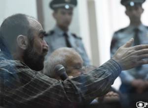 Sasna Tsrer brought to court room