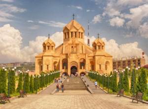 Երևանի Ս. Գրիգոր Լուսավորիչ մայր եկեղեցի կտարվեն  Լուսավորչի մասունքները