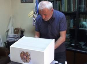 АНК представляет новую избирательную урну