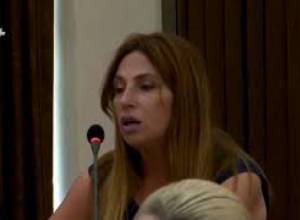 Զարուհի Փոստանջյան