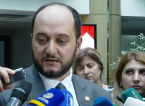 Arayik Harutyunyan: Hayk Demoyan seized the director's office which is not his