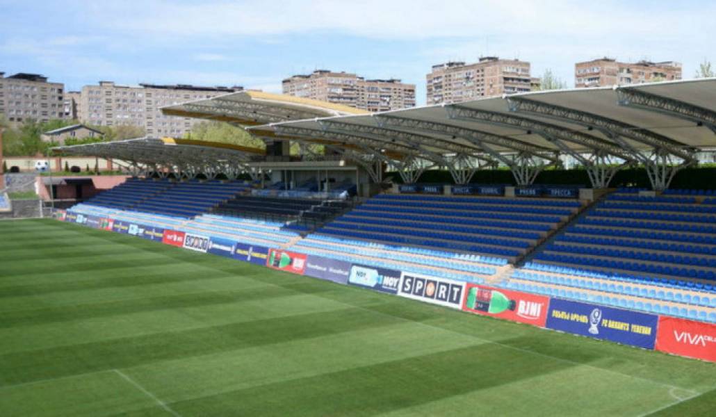 Категории стадионов. Стадион Бананц Ереван. Урарту (Бананц) стадион. Стадион Ереванской футбольной Академии. Стадион УЕФА 1-Й категории.