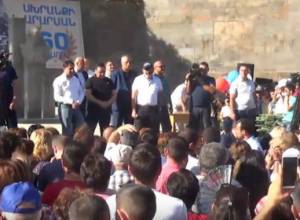 MP Pashinyan meets with cresidents of Kajaran