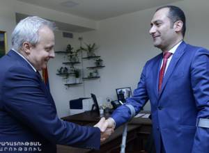 Justice Minister receives Russian ambassador