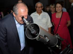 На территории президентской резиденции организовано наблюдение за звездами